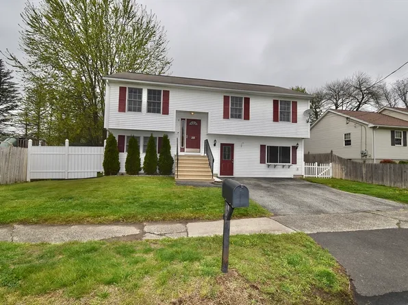 28 Amherst St, Chicopee, MA 01013