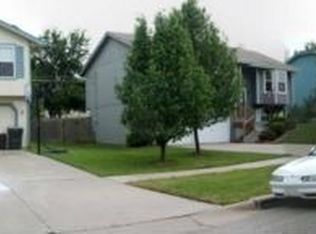 7333 SW 27th St, Topeka, KS 66614