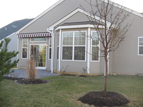 Patio with Retrac Awning
