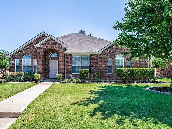 1st image of 1528 Autumnmist Dr