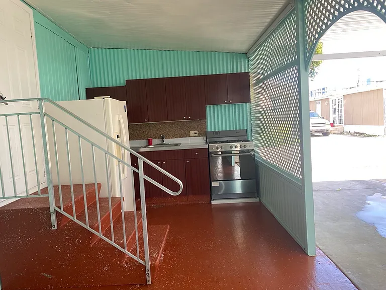 8181 NW South River Dr #D410 — Photo 24