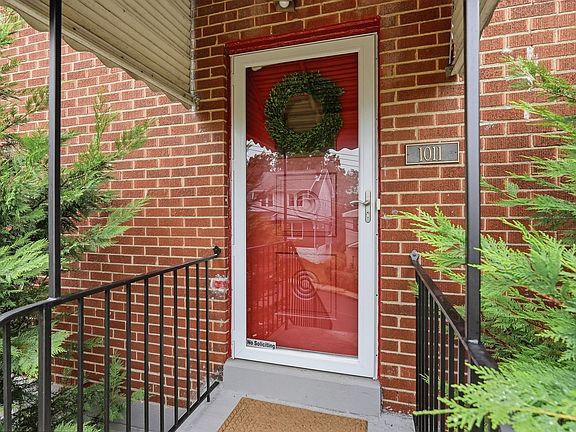 4th image of 1011 Biltmore Ave