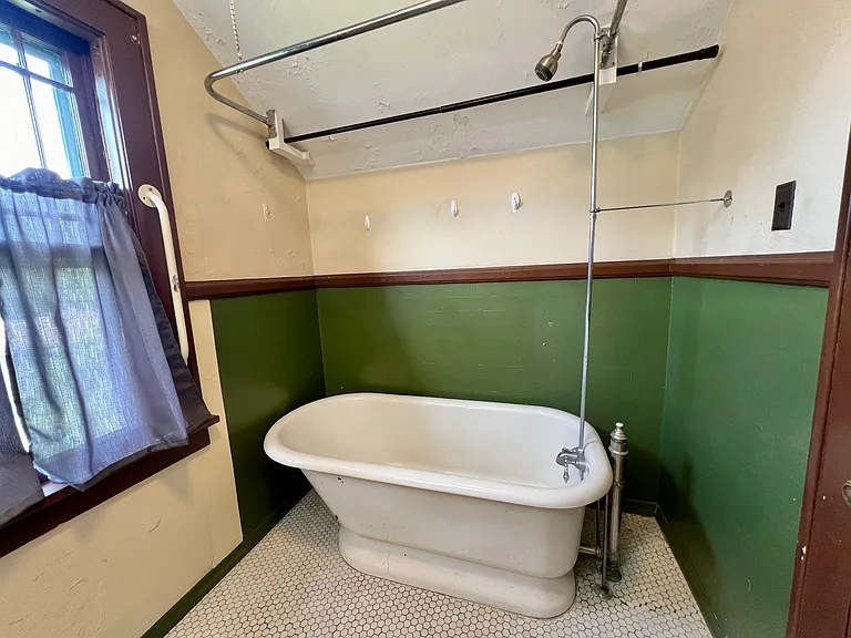 207 S Plum St — Photo 12