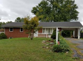 121 Twin Oaks Dr, Jonesborough, TN 37659