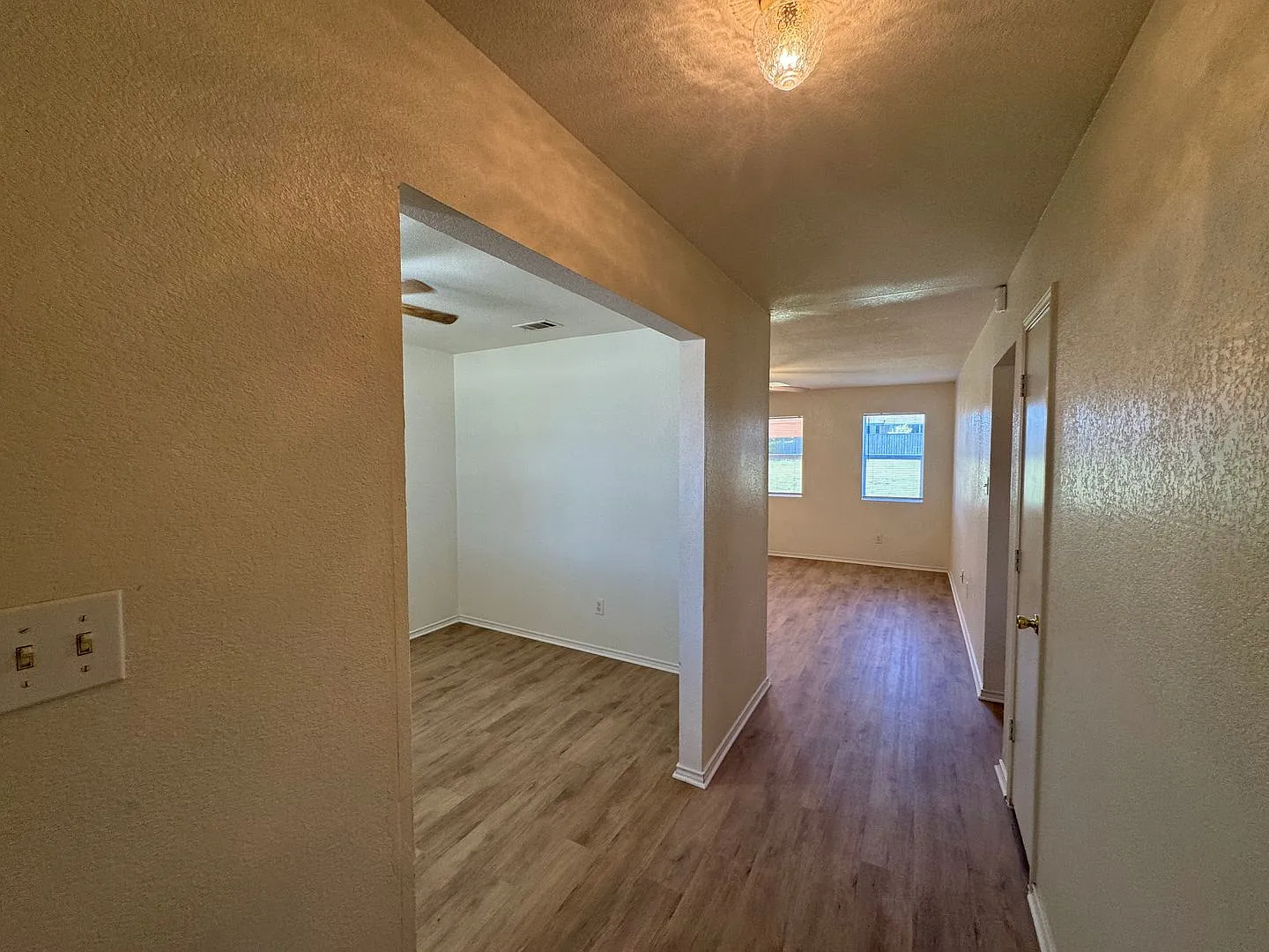 4-Bedroom House for Rent in Killeen — Photo 2