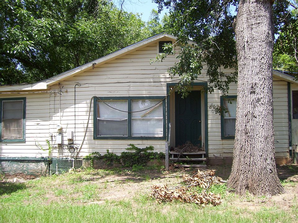 1st image of 304 Hazel St
