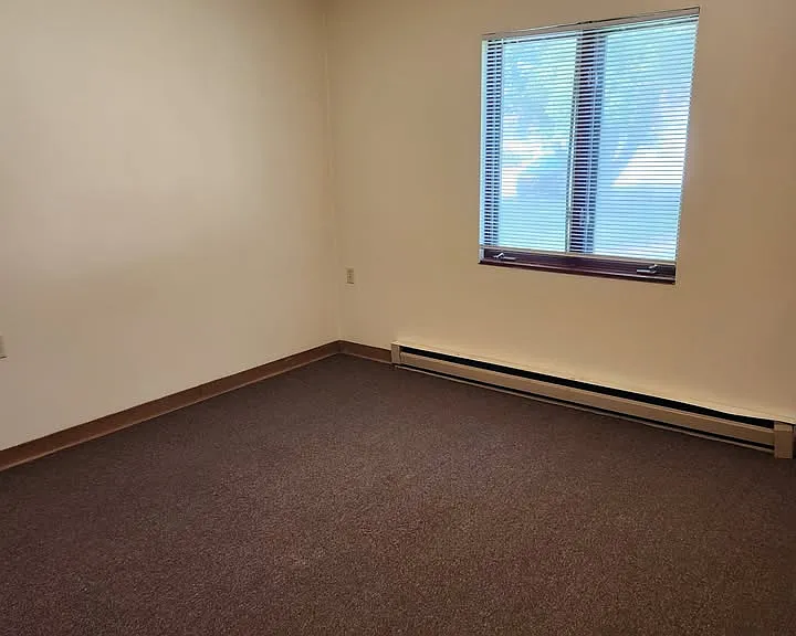 22900 N Pine St #1 — Photo 3