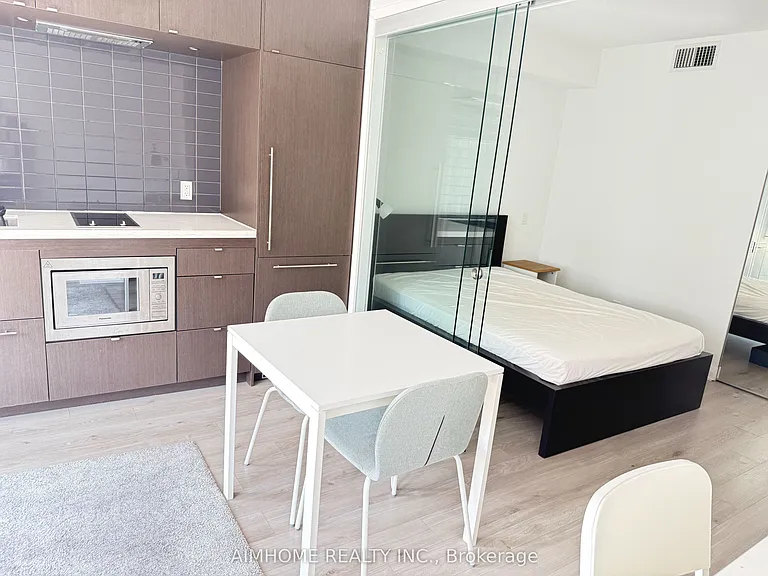 155 Yorkville Ave #1015 — Photo 10