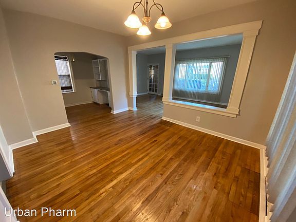 3rd image of 835 Calvin Ave SE