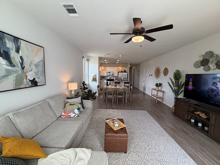 2401 Amara Levi Ln — Photo 21