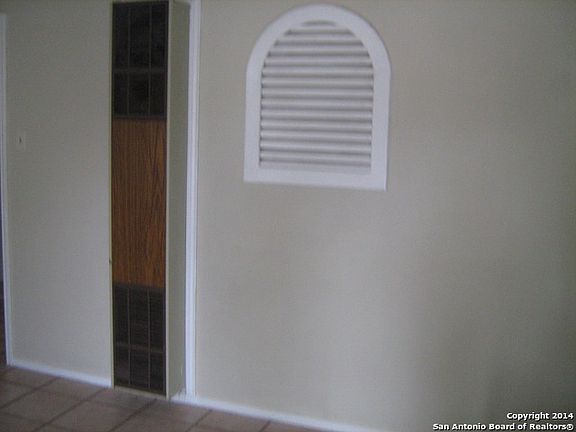 5th image of 426 W Hart Ave