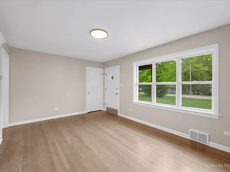 23776 N Overhill Dr — Photo 3