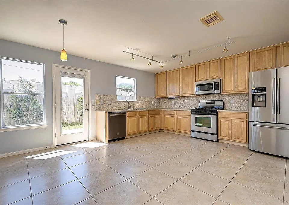 6707 Wild Pecan Trl