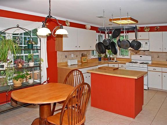 Spacious Kitchen