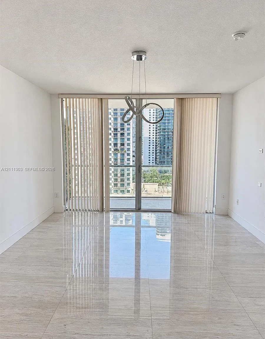 The Axis On Brickell Ii C — Photo 4
