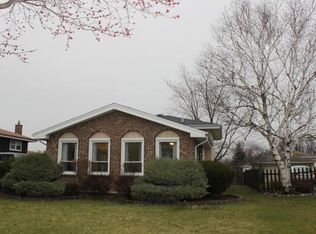 525 N Kenmore Ave, Addison, IL 60101