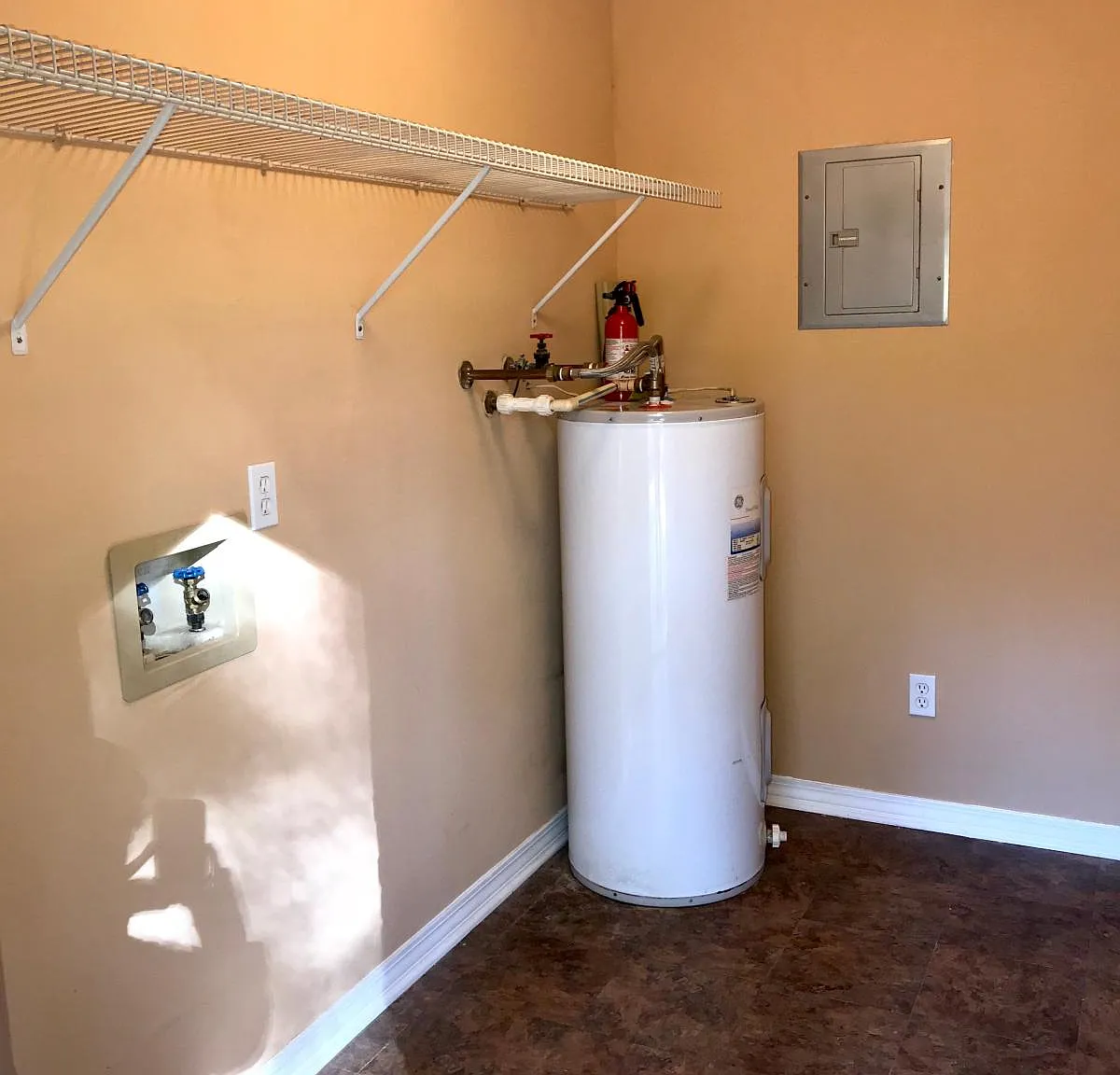2 bed, 1100 sqft, $1,600 — Photo 3