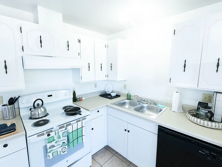 6905 & 6909 S Madison St — Photo 19