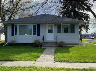 33 3rd Ave NE, Mayville, ND 58257