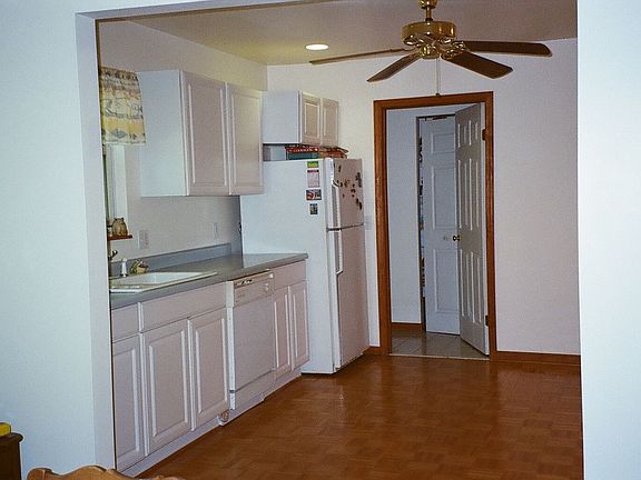 5th image of 35022 Riverview Dr