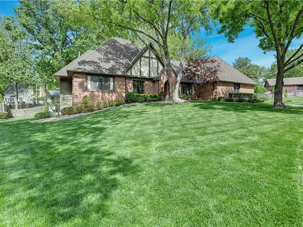 4975 W 88th St, Prairie Village, KS 66207
