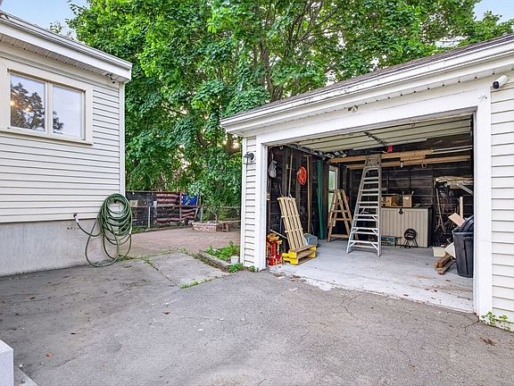 3rd image of 60 Harriet Ave
