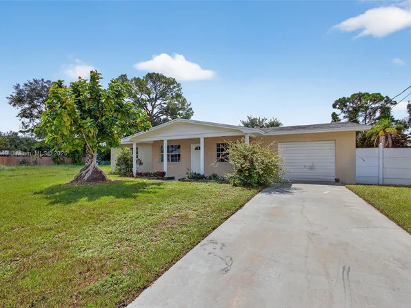 7107 Penny Ln, Fort Pierce, FL 34951