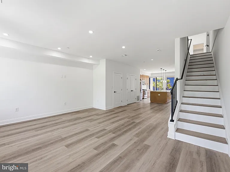 2404 N Capitol St NW #B — Photo 10