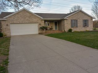7190 Pine Oak Ln, Hudsonville, MI