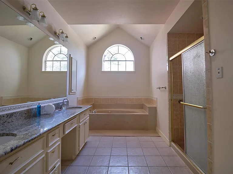 4511 Chestnut Meadow Dr — Photo 15