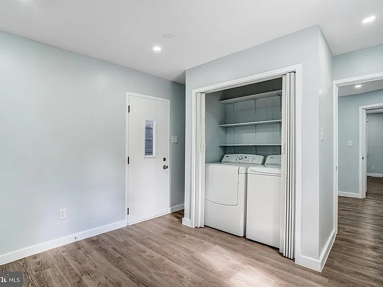 3120 Chepstow Ln — Photo 13