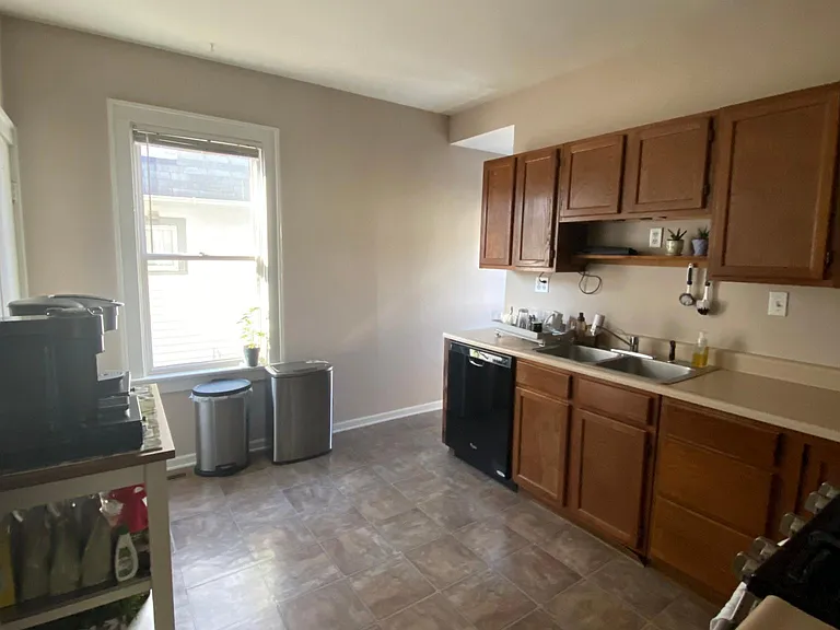 98 Tibet Rd — Photo 6