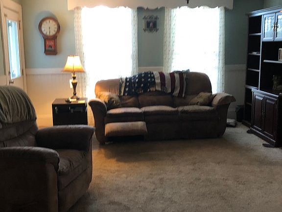 3rd image of 215 Armfield St