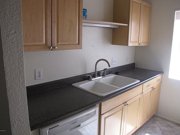 2nd image of 832 S Langley Ave