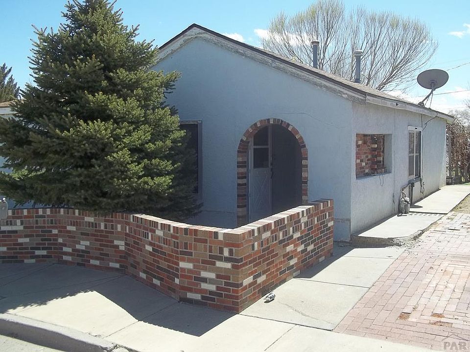 1st image of 2620 E 9th St