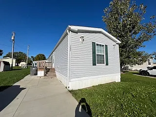 11 Meadows — Photo 47