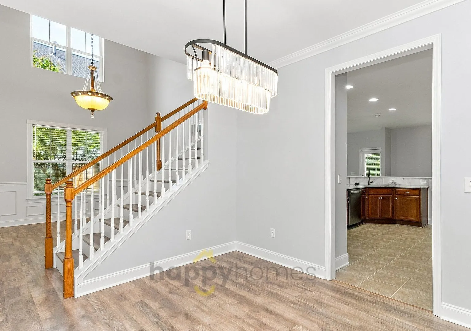 Spacious 4-Bedroom Home with Double Porches & Fenced Yard in Ladson — Photo 3
