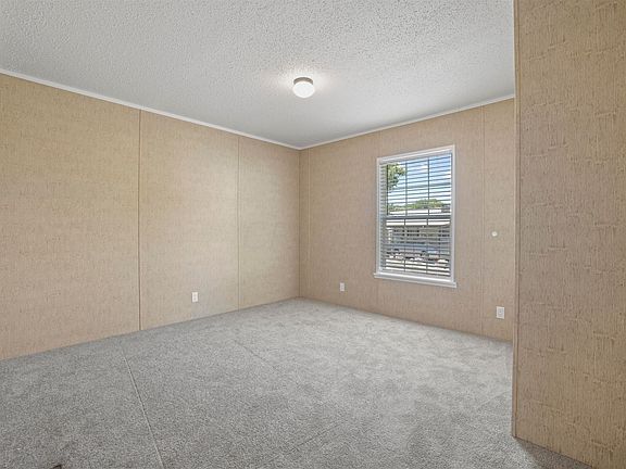 5th image of 783 Ronnie Ln
