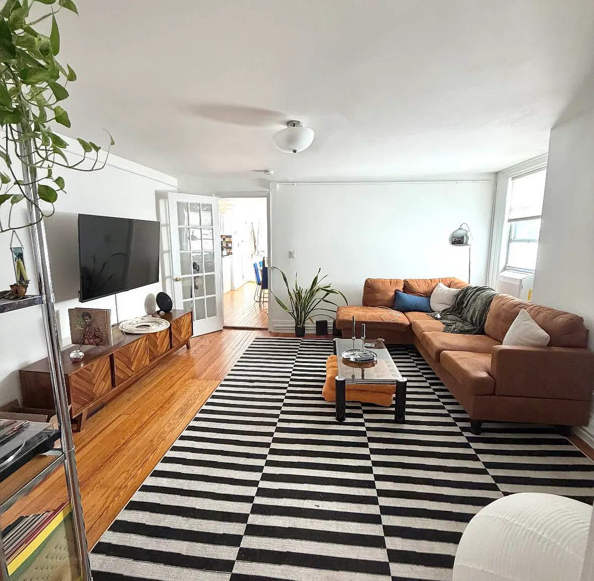 42 Clara Street — Photo 2