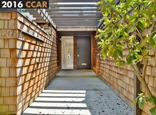 120 Ravenhill Rd, Orinda, CA 94563