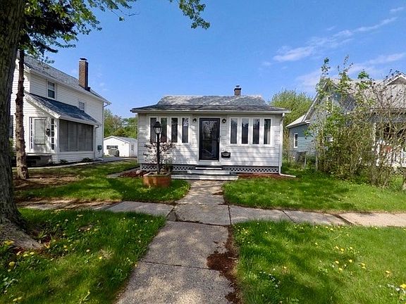 2nd image of 2161 6th Street Ct