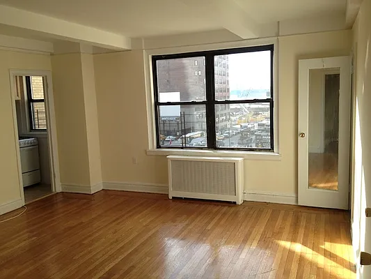 Rented by KVNY Soho | media 19