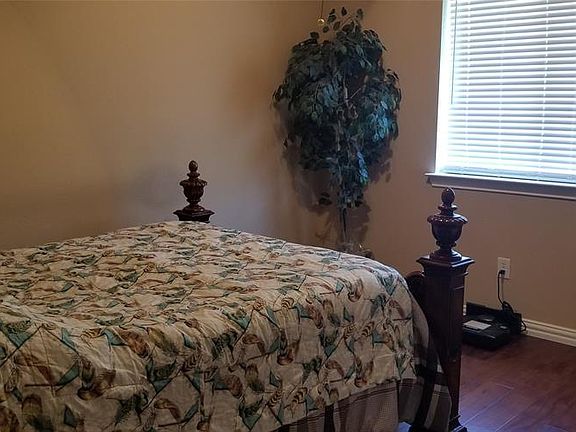 5th image of 317 Wallford Ln