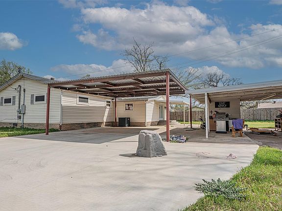 4th image of 900 Silver Creek Azle Rd