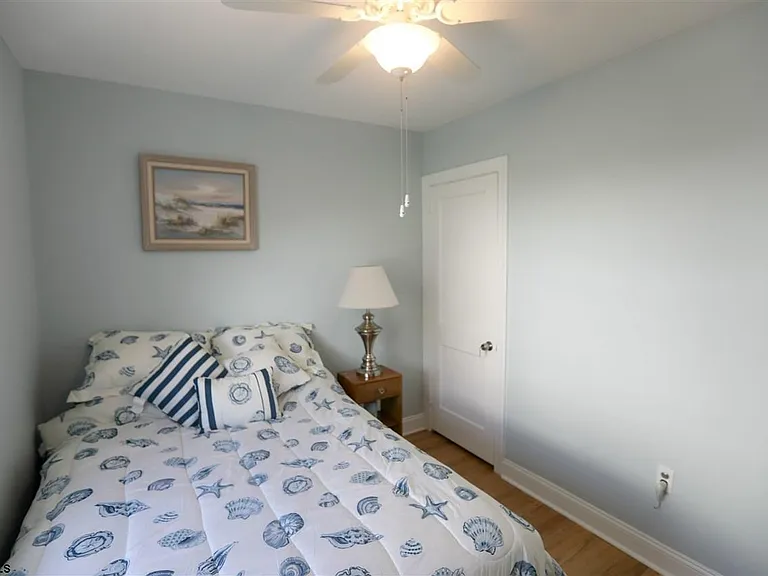 411 N Delavan Ave — Photo 18