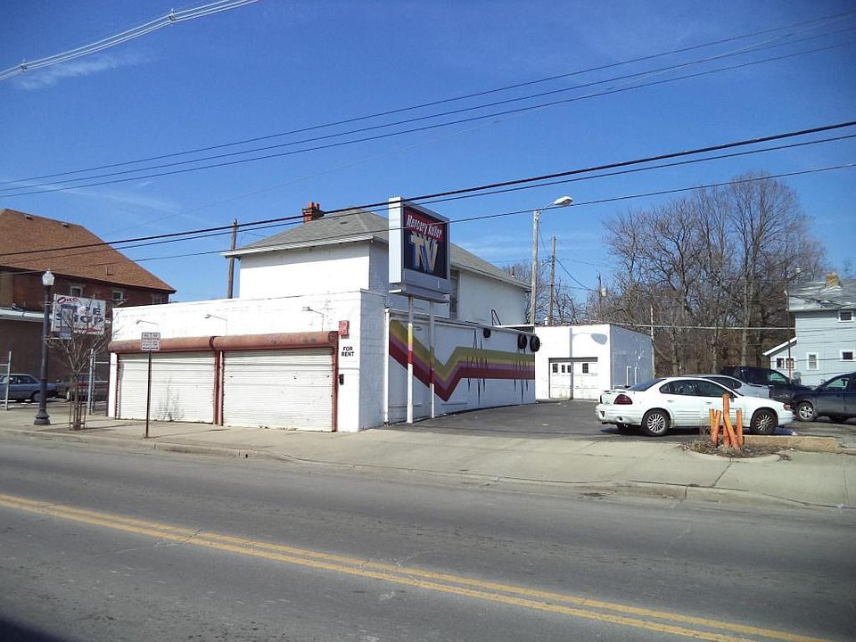 1st image of 1452 E Livingston Ave