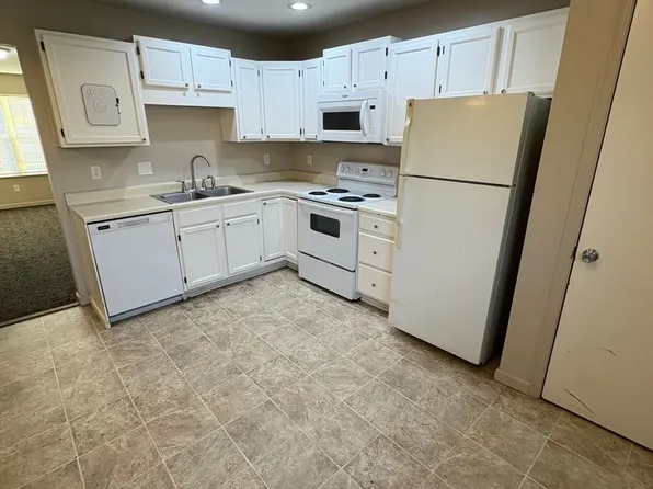 Collier Apts II, 5212 Collier Ct #B64c868ed, Jefferson City, MO 65109