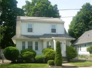 26 Parker St, Saugus, MA 01906