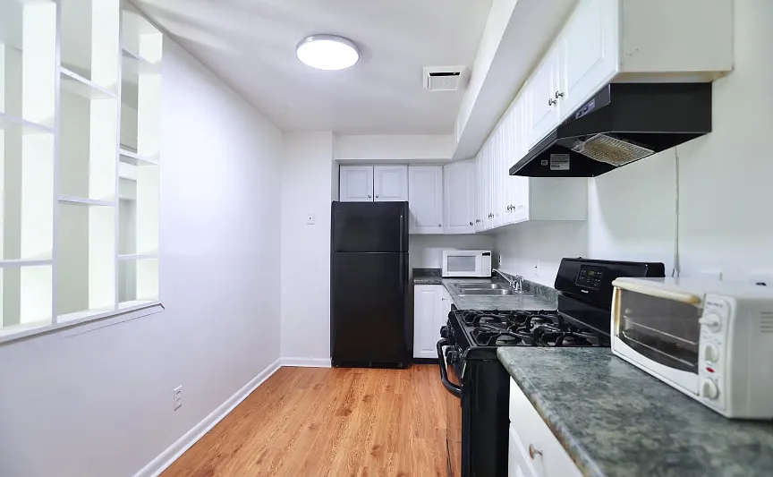 1 bed, 948 sqft, $1,500 — Photo 3