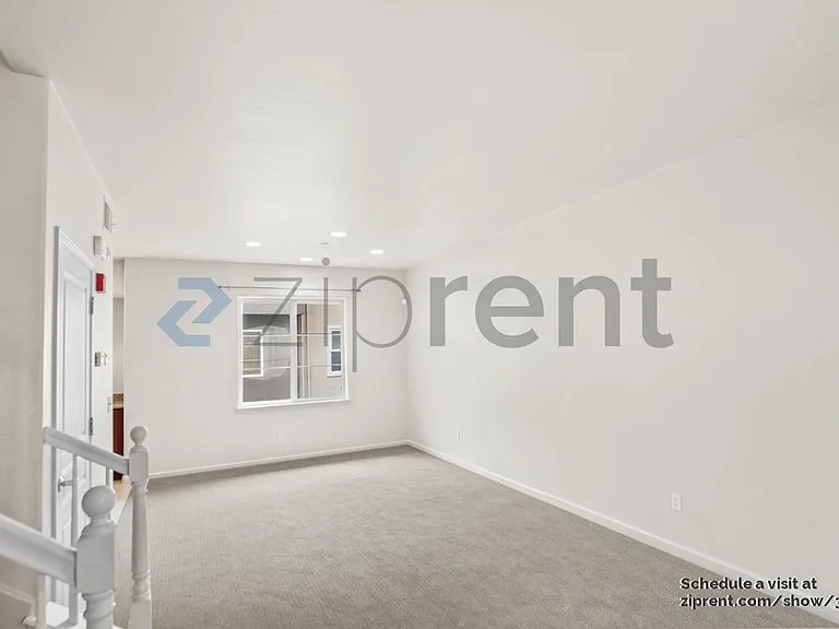 2858 10th St — Photo 10